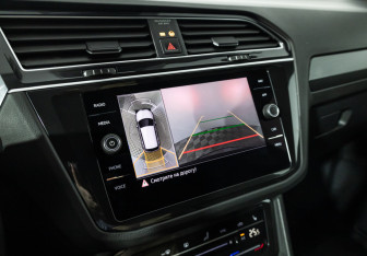 Подержанный автомобиль Volkswagen Tiguan 2020 года (16 фото)