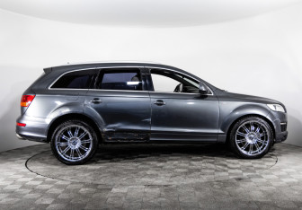 Подержанный автомобиль Audi Q7 2008 года (4 фото)