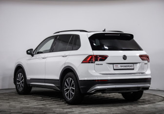 Подержанный автомобиль Volkswagen Tiguan 2020 года (7 фото)