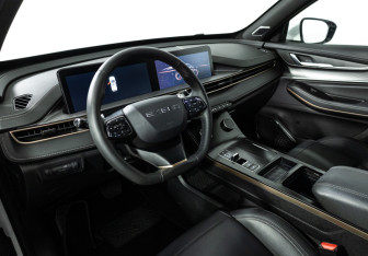 Подержанный автомобиль Exeed LX 2024 года (11 фото)