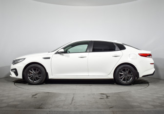 Подержанный автомобиль Kia Optima Sedan 2019 года (8 фото)