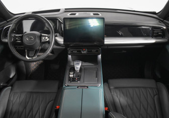Подержанный автомобиль GAC GS8 2023 года (14 фото)
