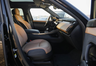 Подержанный автомобиль Land Rover Range Rover Sport 2024 года (26 фото)