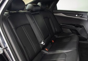 Подержанный автомобиль Kia K5 2021 года (18 фото)