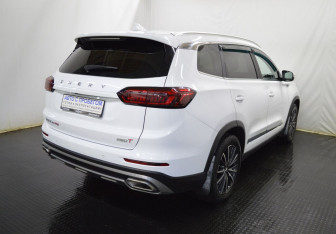 Подержанный автомобиль Chery Tiggo 8 Pro 2021 года (5 фото)