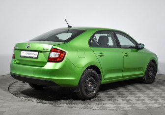 Подержанный автомобиль Skoda Rapid Liftback 2018 года (5 фото)