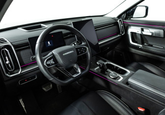 Подержанный автомобиль Jaecoo J7 2024 года (10 фото)