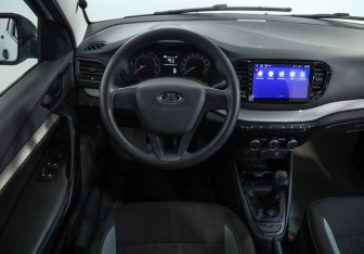 Подержанный автомобиль LADA (ВАЗ) Vesta Sedan 2024 года (10 фото)