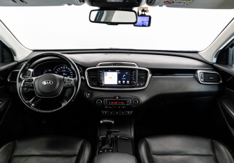 Подержанный автомобиль Kia Sorento 2019 года (10 фото)