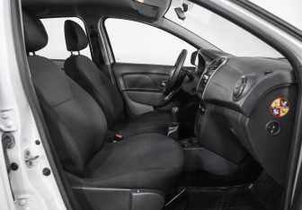 Подержанный автомобиль Renault Logan Sedan 2020 года (16 фото)