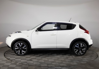 Подержанный автомобиль Nissan Juke 2013 года (8 фото)
