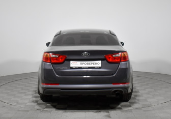 Подержанный автомобиль Kia Optima Sedan 2015 года (6 фото)