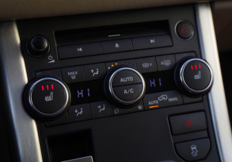 Подержанный автомобиль Land Rover Range Rover Evoque 2013 года (19 фото)