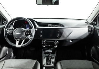Подержанный автомобиль Kia Rio Sedan 2022 года (13 фото)