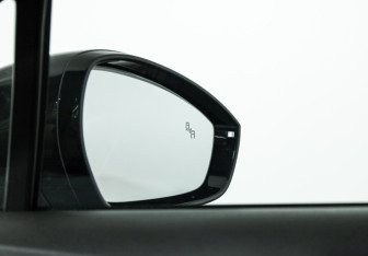 Подержанный автомобиль Omoda C5 2023 года (21 фото)