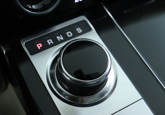 Подержанный автомобиль Land Rover Range Rover 2019 года (17 фото)