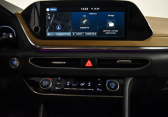 Подержанный автомобиль Hyundai Sonata 2020 года (17 фото)