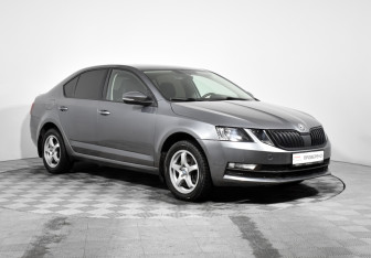 Подержанный автомобиль Skoda Octavia Liftback 2020 года (3 фото)