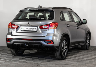 Подержанный автомобиль Mitsubishi ASX 2018 года (5 фото)