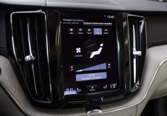 Подержанный автомобиль Volvo XC60 2021 года (16 фото)