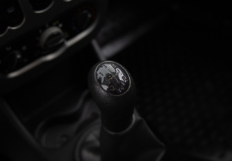 Подержанный автомобиль Renault Logan Sedan 2012 года (12 фото)