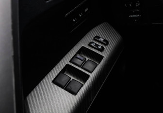 Подержанный автомобиль Toyota RAV4 2017 года (19 фото)