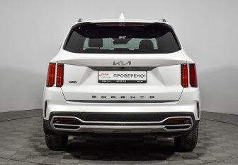 Подержанный автомобиль Kia Sorento 2023 года (6 фото)