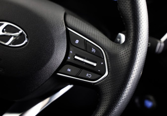 Подержанный автомобиль Hyundai Santa Fe 2023 года (11 фото)