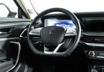 Подержанный автомобиль FAW Bestune T77 2024 года (21 фото)