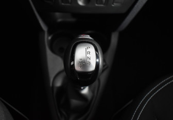 Подержанный автомобиль Renault Sandero 2022 года (16 фото)