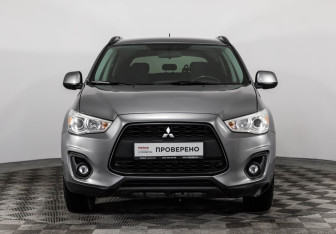 Подержанный автомобиль Mitsubishi ASX 2013 года (2 фото)
