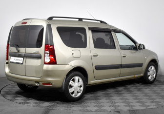 Подержанный автомобиль LADA (ВАЗ) Largus Wagon 2014 года (5 фото)