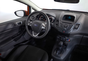 Подержанный автомобиль Ford Fiesta Hatchback 2016 года (8 фото)