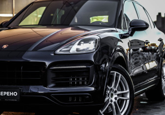 Подержанный автомобиль Porsche Cayenne 2019 года (2 фото)