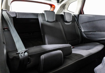 Подержанный автомобиль Renault Kaptur 2020 года (23 фото)