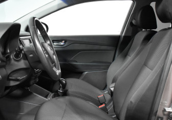 Подержанный автомобиль Hyundai Solaris Sedan 2018 года (10 фото)