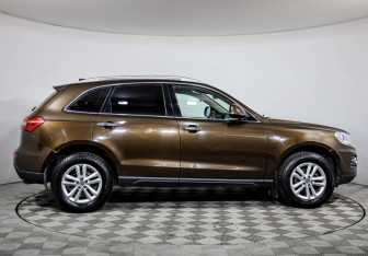 Подержанный автомобиль Zotye T600 2017 года (4 фото)