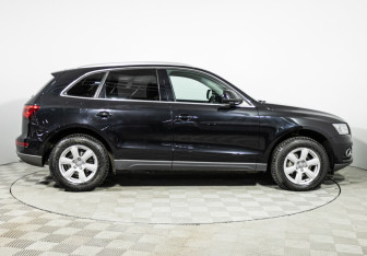 Подержанный автомобиль Audi Q5 2012 года (4 фото)