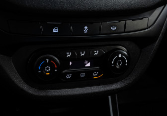 Подержанный автомобиль LADA (ВАЗ) Vesta Sedan 2018 года (14 фото)