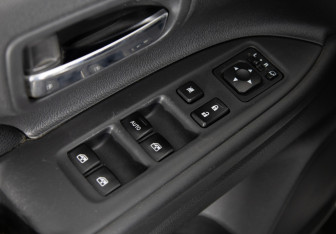 Подержанный автомобиль Mitsubishi Outlander 2017 года (23 фото)