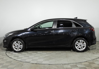 Подержанный автомобиль Kia Ceed Hatchback 2019 года (8 фото)