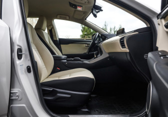 Подержанный автомобиль Lexus NX 2020 года (26 фото)