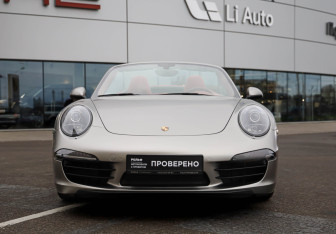 Подержанный автомобиль Porsche 911 Convertible 2013 года (10 фото)