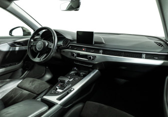 Подержанный автомобиль Audi A4 Sedan 2019 года (9 фото)