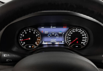 Подержанный автомобиль Jeep Renegade 2019 года (18 фото)