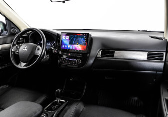 Подержанный автомобиль Mitsubishi Outlander 2013 года (9 фото)