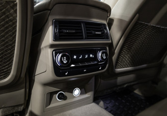 Подержанный автомобиль Audi Q7 2018 года (29 фото)