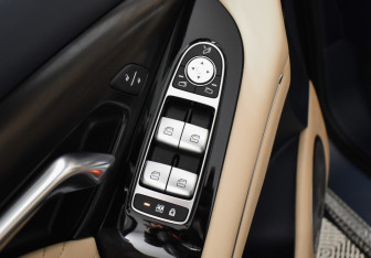 Подержанный автомобиль Voyah Free 2023 года (20 фото)