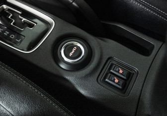 Подержанный автомобиль Mitsubishi Outlander 2012 года (16 фото)