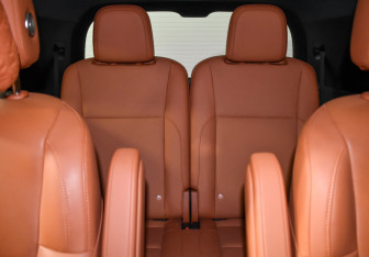 Подержанный автомобиль LiXiang L9 2023 года (16 фото)